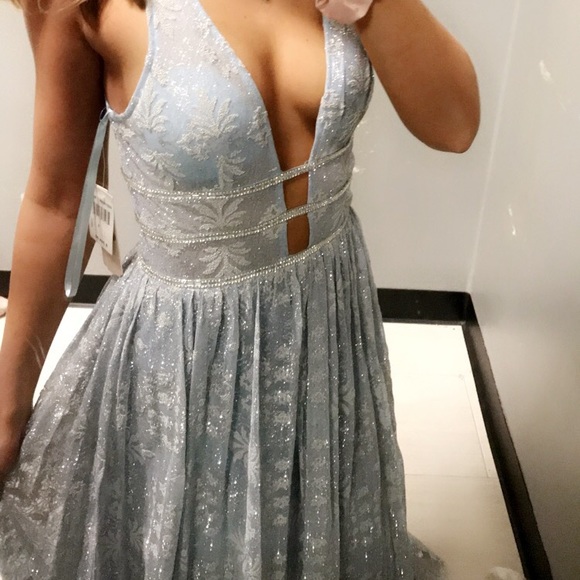 Prom dress - Picture 5 of 6